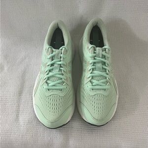 Women Mint Green Athletic Shoes
Women’s 8